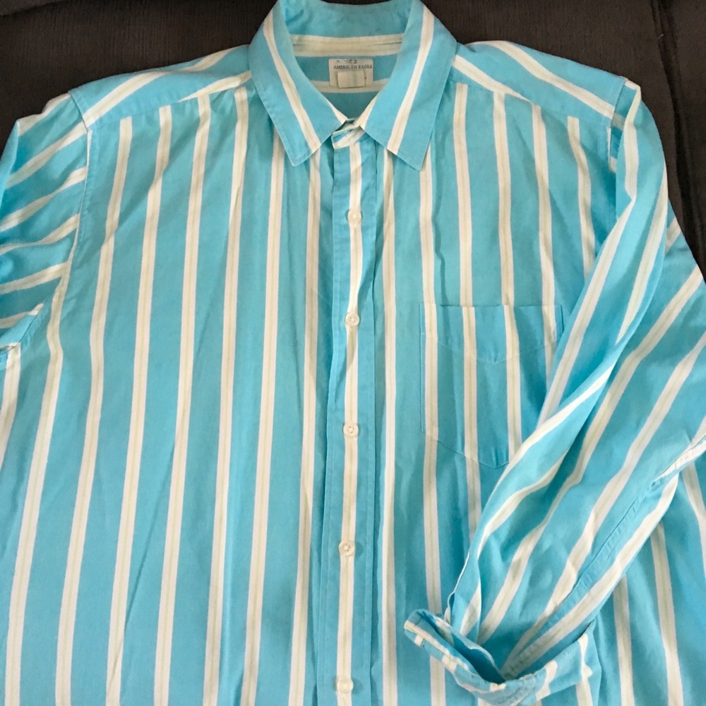Men’s American Eagle Poplin Button Down